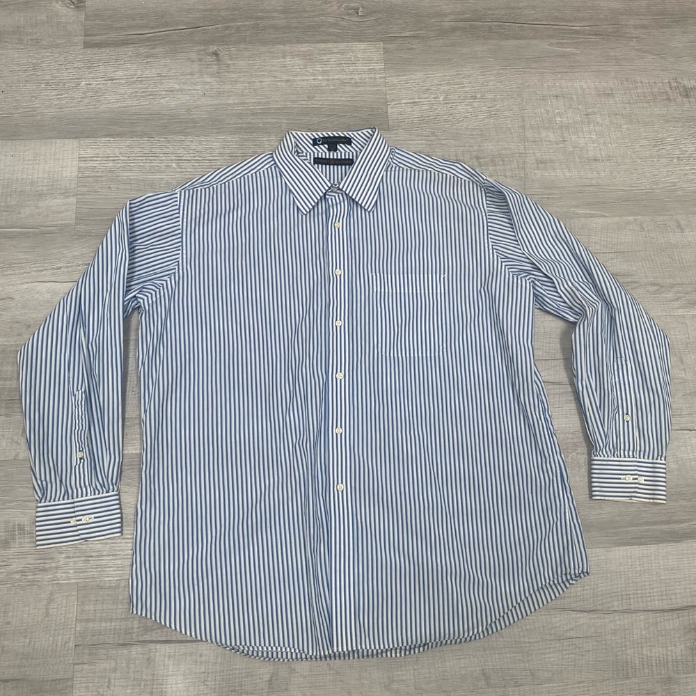 Men’s Tommy Hilfiger button down striped dress shirt size XL